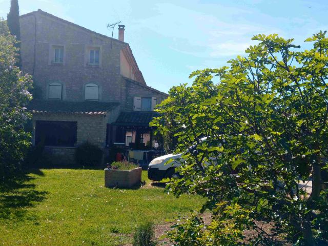Maison 8 pièces 300 m²