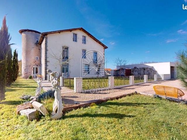 Maison 8 pièces 300 m²