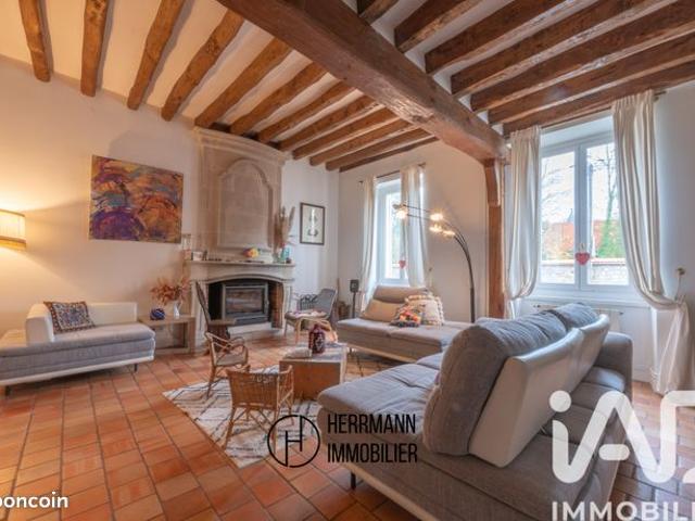 Maison 8 pièces 300 m²