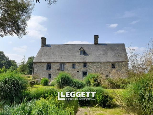 Maison 8 pièces 300 m²