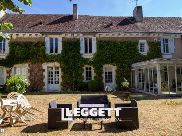 Maison 8 pièces 300 m²