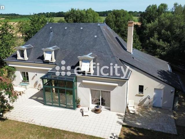 Maison 8 pièces 300 m²
