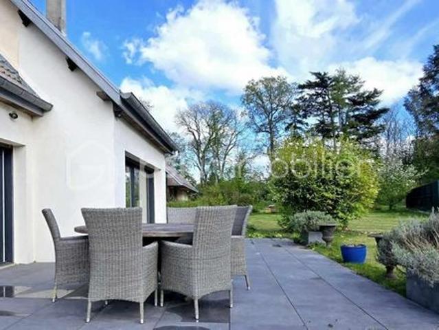 Maison 8 pièces 300 m²