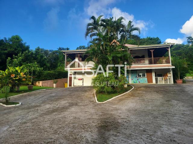 Maison 8 pièces 300 m²