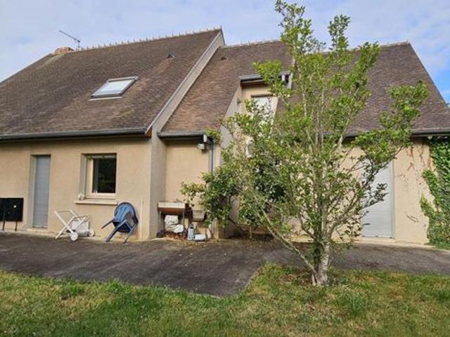 Maison 8 pièces 300 m²