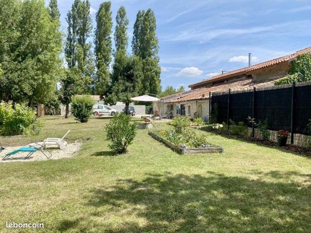 Maison 8 pièces 290 m²