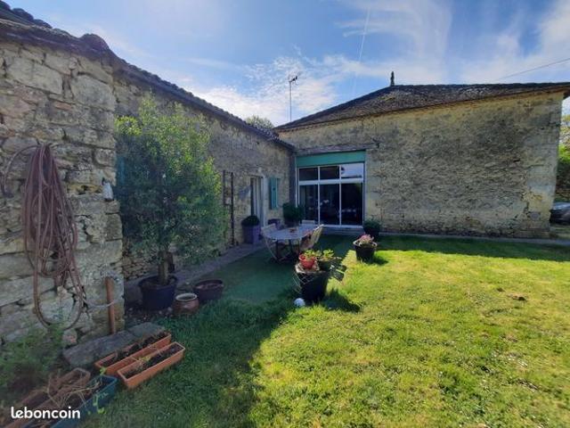 Maison 8 pièces 300 m²