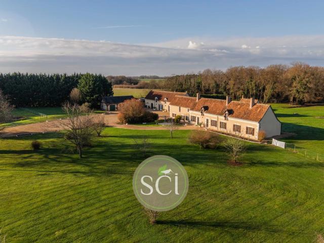 Maison 8 pièces 300 m²