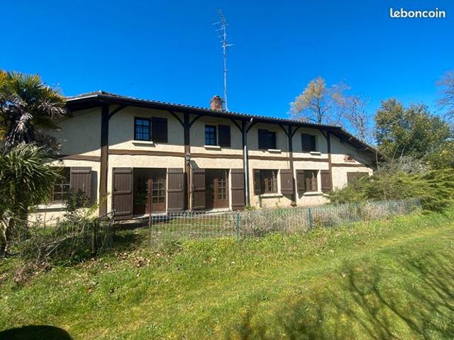 Maison 8 pièces 302 m²