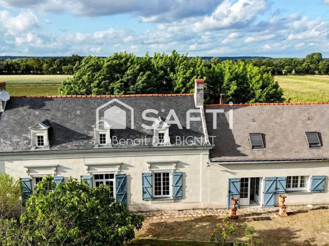 Maison 8 pièces 302 m²