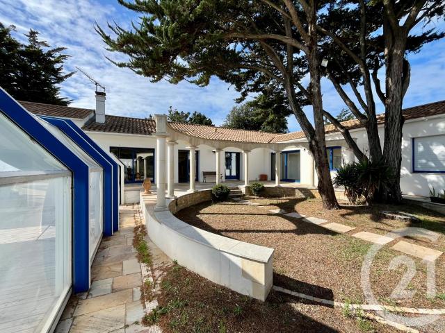 Maison 8 pièces 314 m²