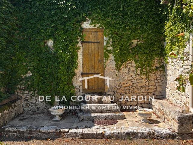 Maison 8 pièces 315 m²