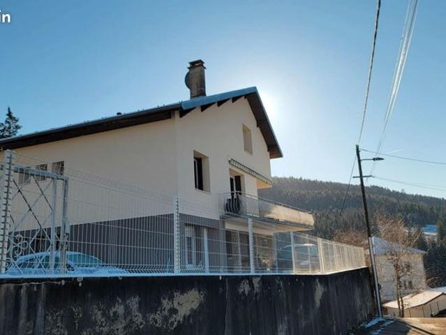 Maison 8 pièces 315 m²