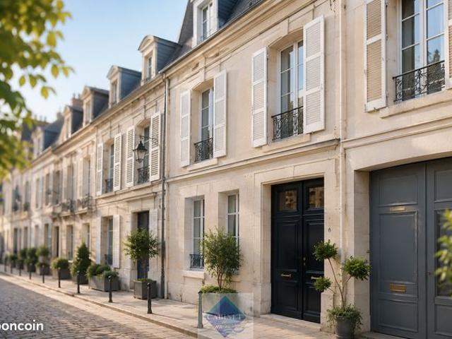 Maison 8 pièces 315 m²