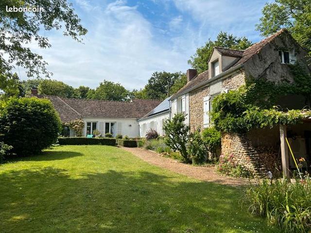 Maison 8 pièces 317 m²