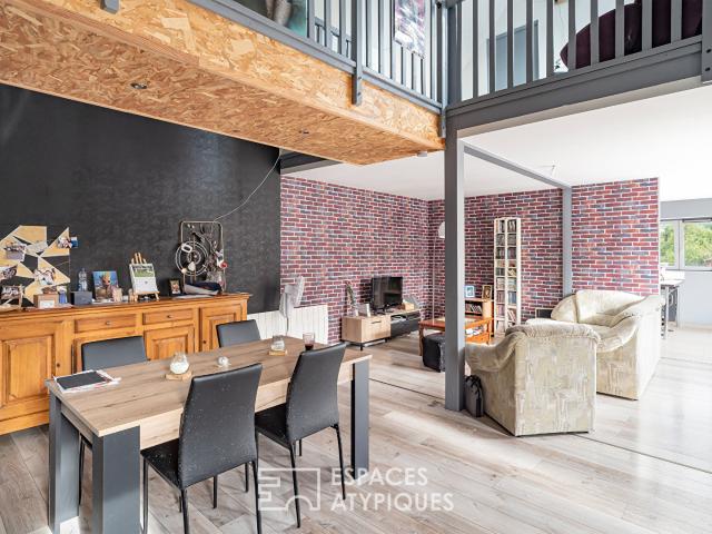 Maison 8 pièces 318 m²