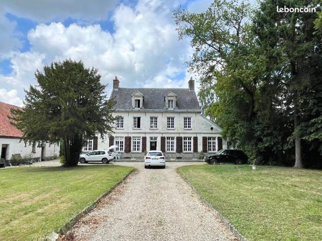 Maison 8 pièces 319 m²