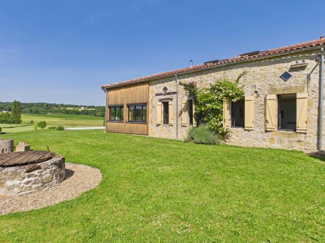 Maison 8 pièces 310 m²
