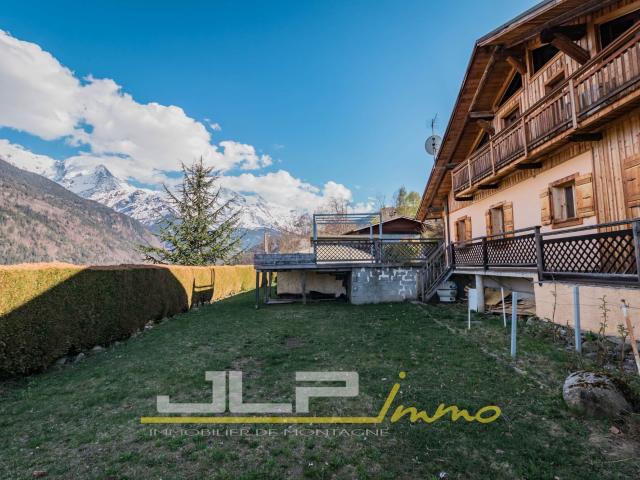 Maison 8 pièces 310 m²