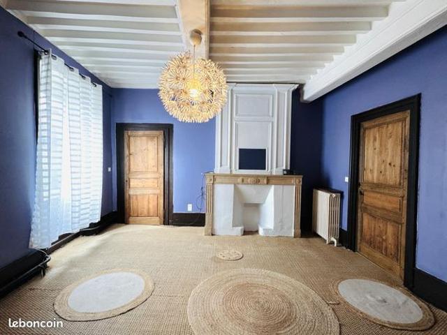 Maison 8 pièces 310 m²
