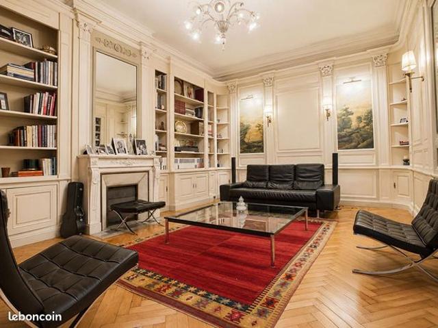Maison 8 pièces 310 m²