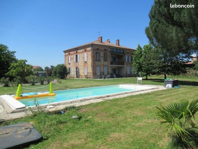 Maison 8 pièces 310 m²