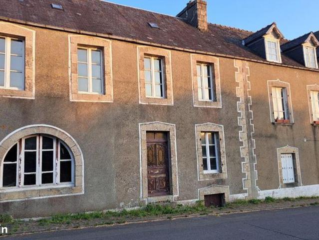 Maison 8 pièces 313 m²