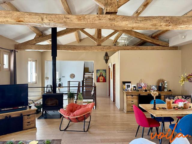 Maison 8 pièces 313 m²