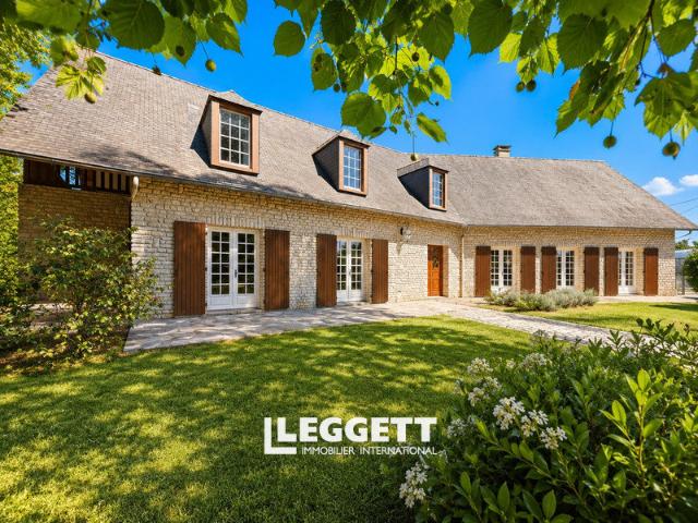 Maison 8 pièces 325 m²