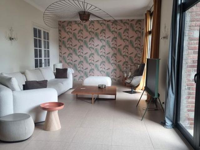 Maison 8 pièces 326 m²