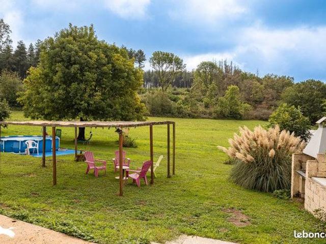 Maison 8 pièces 326 m²