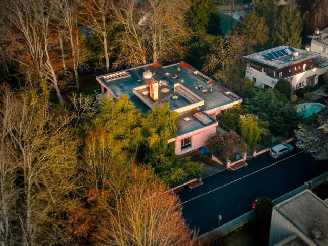 Maison 8 pièces 327 m²