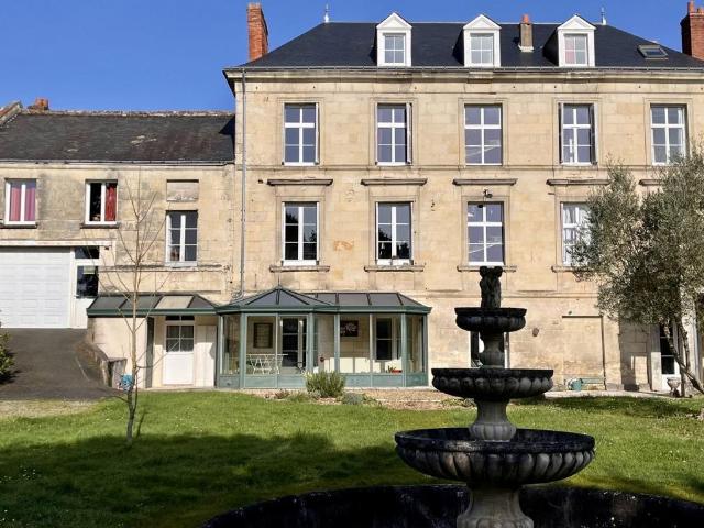 Maison 8 pièces 328 m²