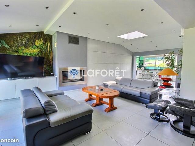 Maison 8 pièces 328 m²