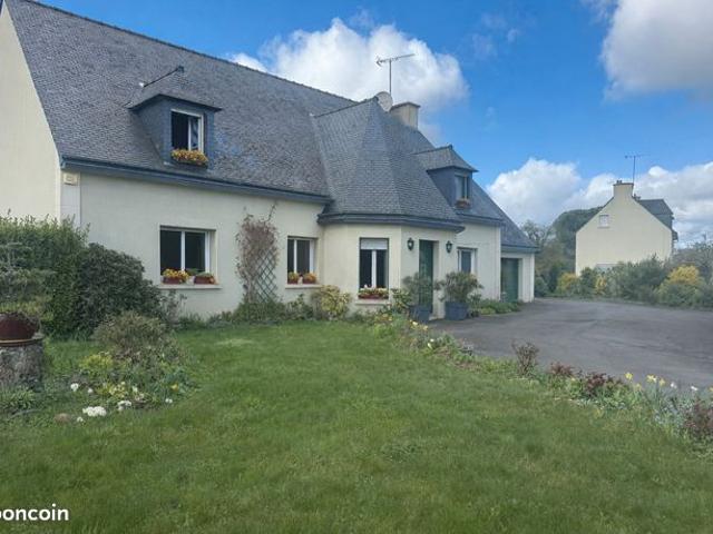 Maison 8 pièces 329 m²