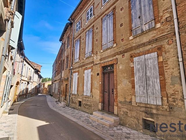 Maison 8 pièces 320 m²