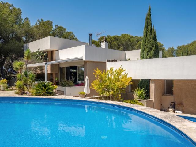 Maison 8 pièces 320 m²