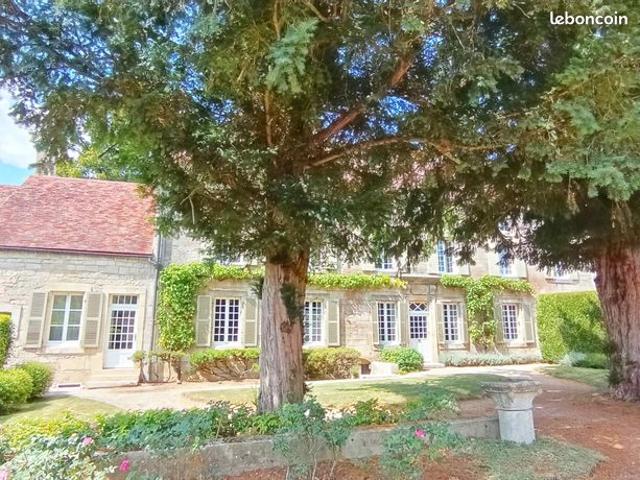 Maison 8 pièces 320 m²