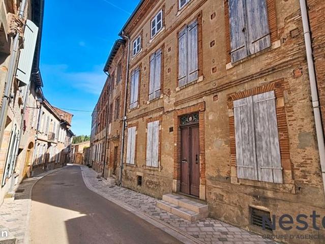 Maison 8 pièces 320 m²