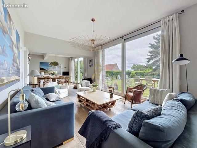 Maison 8 pièces 320 m²