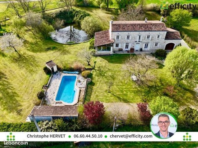 Maison 8 pièces 320 m²