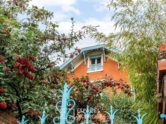 Maison 8 pièces 320 m²