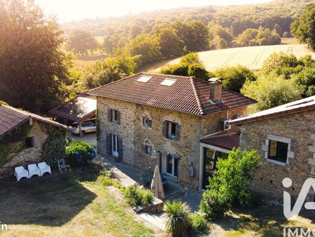 Maison 8 pièces 320 m²