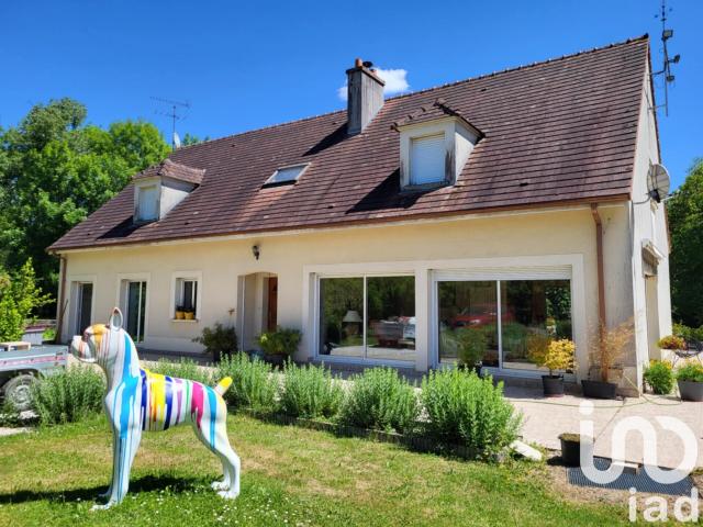 Maison 8 pièces 321 m²
