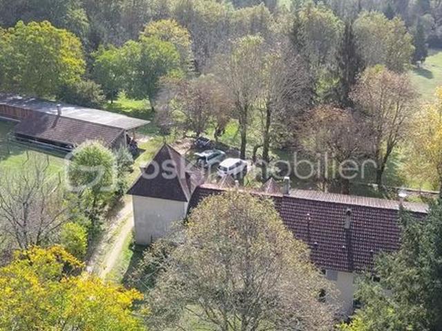 Maison 8 pièces 323 m²