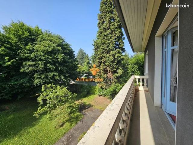 Maison 8 pièces 338 m²