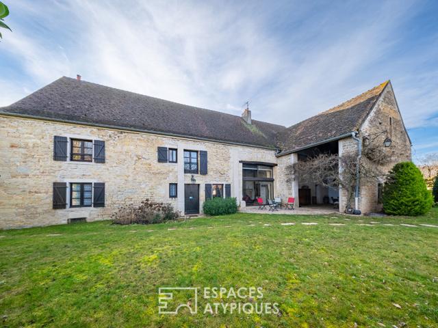 Maison 8 pièces 330 m²