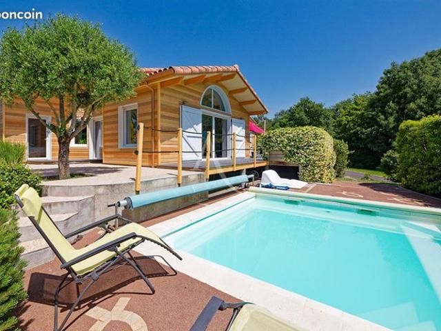 Maison 8 pièces 330 m²