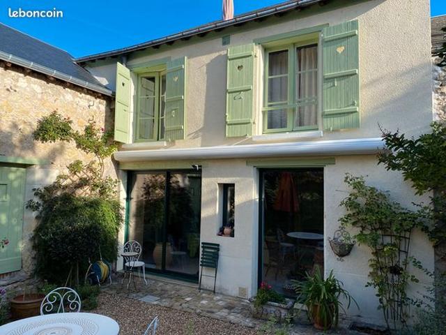 Maison 8 pièces 330 m²