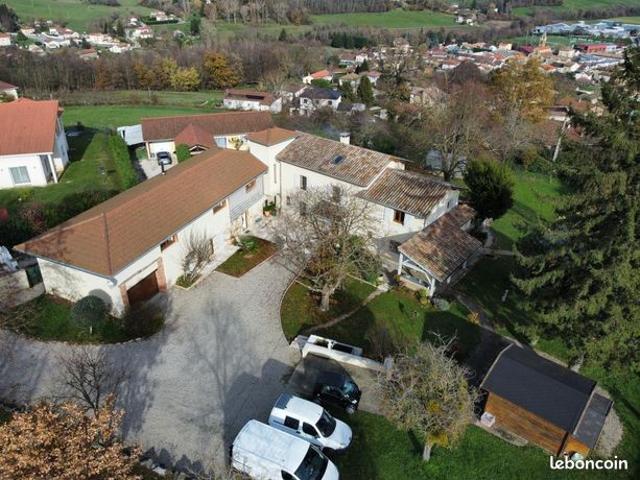 Maison 8 pièces 345 m²